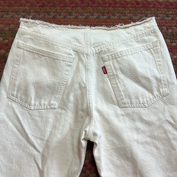 NEW WHITE LEVIS RIPPED OFF WAIST LOW RISE JEANS - Picture 3 of 4